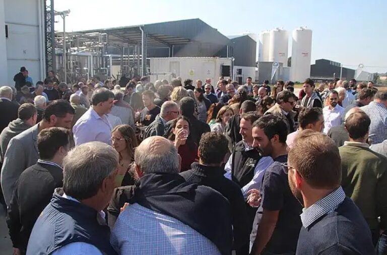 “Si uno no crece, retrocede”: La Coopagro, una cooperativa cerealera de Tandil, inauguró una planta de mozzarella y se mete de lleno en agregar valor a la leche de sus socios